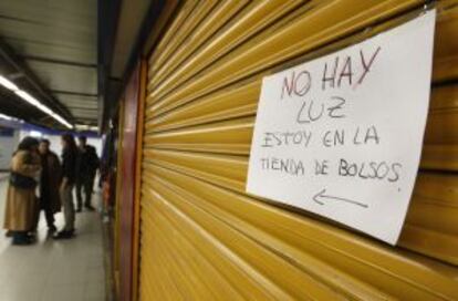 En marzo de 2010, una avería dejó sin luz a comercios del suburbano instalados en el intercambiador de Plaza de Castilla.