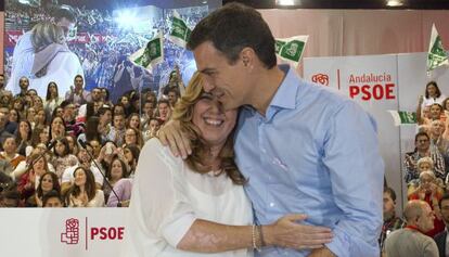 Susana D&iacute;az y Pedro S&aacute;nchez, en Viator (Almer&iacute;a), este s&aacute;bado.