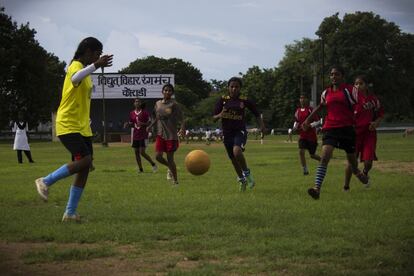 El programa Shakti Girls tiene como objetivo usar el fútbol como herramienta para empoderar a las chicas que viven en los slums.