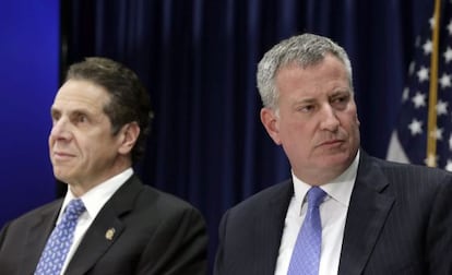 O governador Cuomo e o prefeito De Blasio.