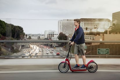 Prototipo de 'Mini Citysurfer', un monopatín eléctrico de BMW.
