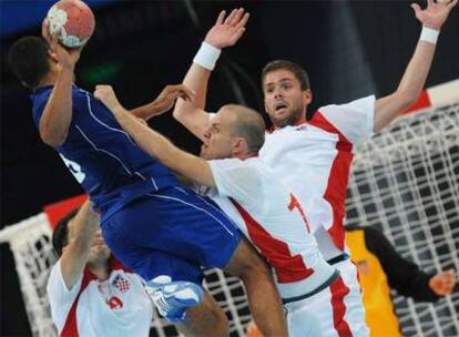 Los hombres de Pastor se desinflan en la semifinal, pierden ante Islandia 30-36 y lucharán por el bronce con Croacia