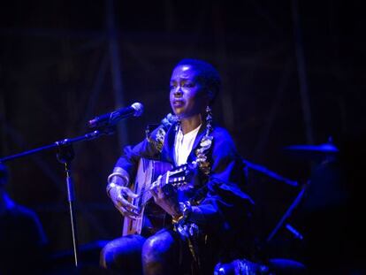 Lauryn Hill, en el Cru&iuml;lla, se sabote&oacute; a s&iacute; misma ante una multitud. 