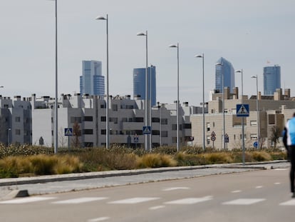 Vista general de Valdebebas, barrio madrileño donde la promotora Valenor construyó la promoción que provocó las críticas.