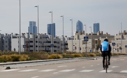 Vista general de Valdebebas, barrio madrileño donde la promotora Valenor construyó la promoción que provocó las críticas.