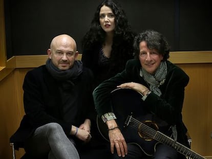 Nacho Mañó, Lydia Rodríguez y Juan Luis Giménez, los miembros de Presuntos Implicados.