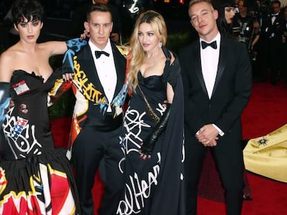 Katy Perry, Jeremy Scott, Madonna y Diplo.