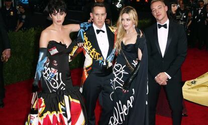 Katy Perry, Jeremy Scott, Madonna y Diplo.