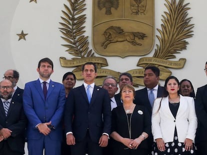 Michelle Bachelet com Juan Guaidó durante sua visita à Assembleia Nacional da Venezuela.