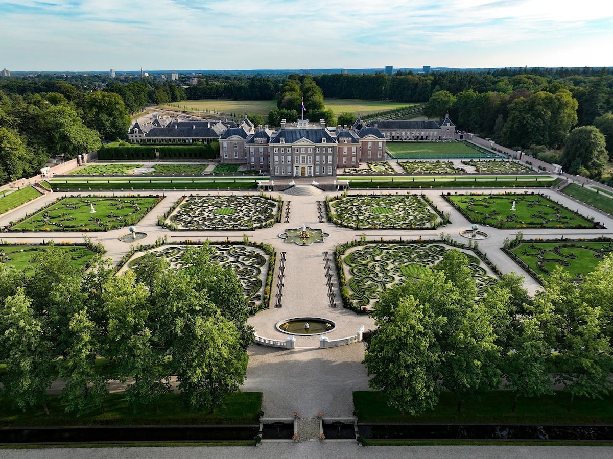 洋書☆HET LOO PALACE AND GARDENS ヘット・ロー宮殿 洋書☆HET LOO PALACE AND GARDENS ヘット・ロー宮殿 110894L.jpg
