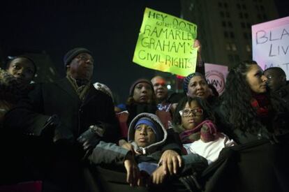 Manifestants protesten a Nova York aquest dijous.