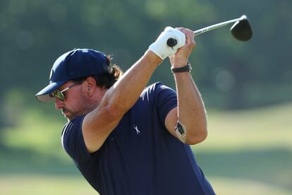 El golfista estadounidense Phil Mickelson, en la segunda ronda del US Open.