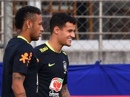 Coutinho y Neymar, durante un entrenamiento de Brasil.