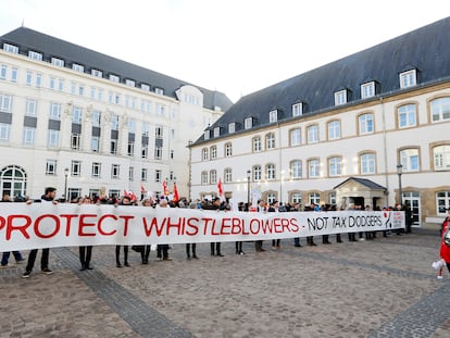 Protesta en Luxemburgo en defensa de los informantes por el caso de LuxLeaks, en una imagen de archivo.