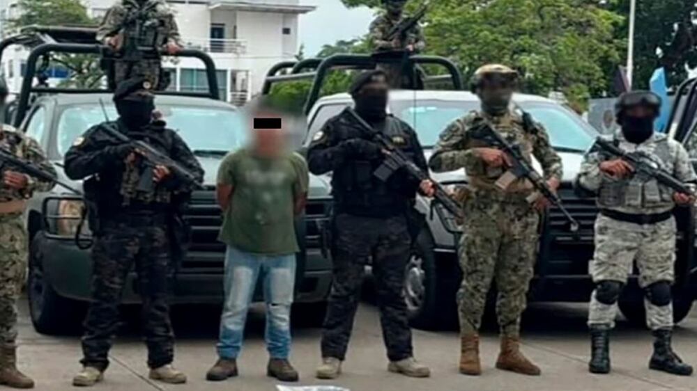 El Ejército y la Fiscalía detienen a un jefe de plaza del crimen ...