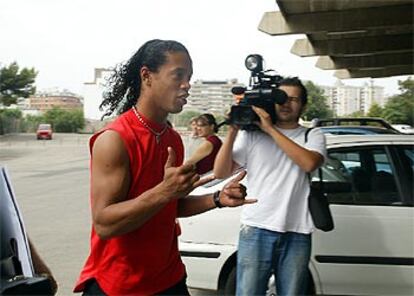 Ronaldinho, el día que pasó la revisión médica en el Barcelona.