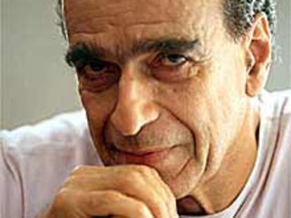 El poeta brasileño Alfonso Romano, estos días en Madrid.