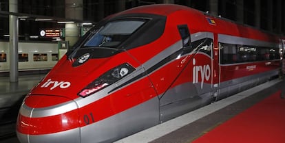 Uno de los trenes de Iryo en la estación madrieña Puerta de Atocha.