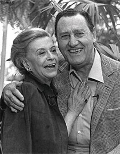 Alberto Sordi, con Giulietta Massina, en 1990 en Madrid.