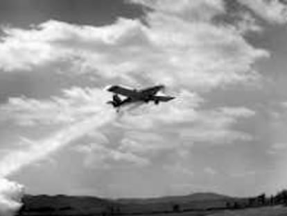 B 35681 - (8.7.2000) - Color - Aeródromo de Ódena, Igualada : "Eurosport", festival aéreo - Foto : Manolo S. Urbano -