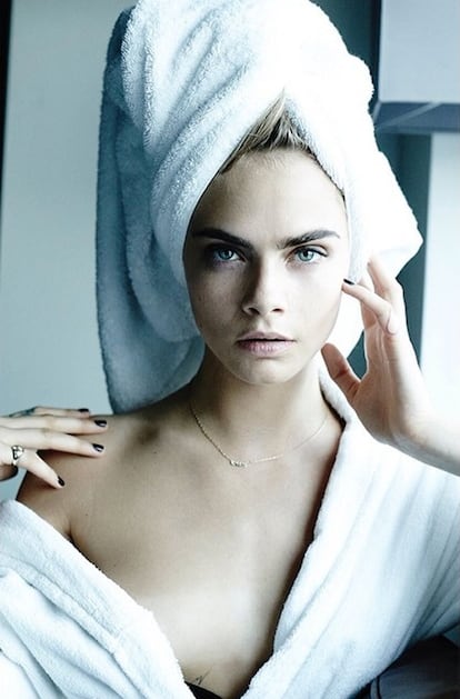 La 'top' del momento, Cara Delevingne, tampoco podía ser menos que su predecesora, Kate Moss.