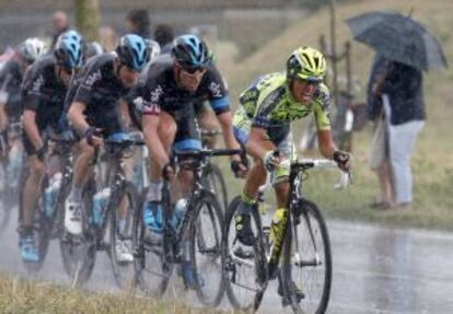 Contador, al frente del pelotón