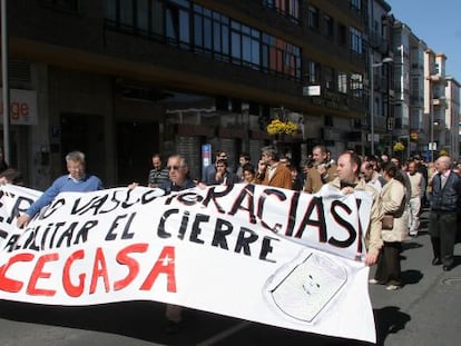 Trabajadores de Cegasa en una moviliozacion de 2009