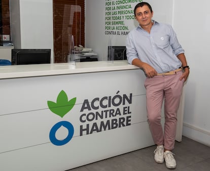 Luis González Muñoz, en la sede de Acción contra el Hambre en Madrid.