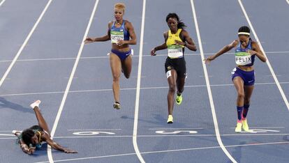 La bahameña Shaunae Miller se tira en plancha para conseguir el oro olímpico.