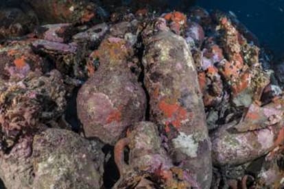 Amphoras in the ship designated Cabrera XIV.