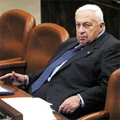 El primer ministro israelí, Ariel Sharon, ayer en el Parlamento.
