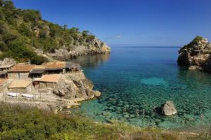 Cala de Deià, en la vertiente costera de la sierra de Tramuntana (Mallorca).