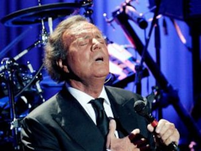 Julio Iglesias croons during his concert in Valencia.