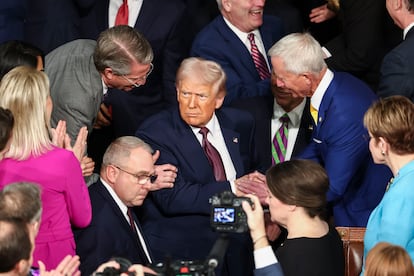 Trump protagoniza una entrada triunfal en el Congreso de Estados Unidos, donde ha dado un discurso sobre las prioridades de su nuevo mandato.