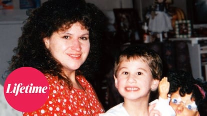 Gypsy Rose con su madre Dee Dee Blanchard, en imágenes del álbum familiar cedidas al documental de Lifetime.
