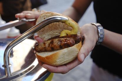 Las populares salchichas a la parrilla bratwurst.