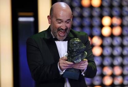 <b>2014. </b>. En esta edición el actor Javier Cámara (en la imagen) y el directo David Trueba lograron al fin romper su maldición y hacerse con una estatuilla. Cámara lo consiguió con su sexta nominación, Trueba, con la quinta. Ambos por la película 'Vivir es fácil con los ojos cerrados'. La gala también estuvo marcada por la ausencia del Ministro de Cultura, José Ignacio Wert.