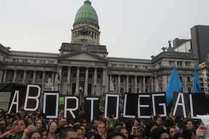 Manifestación proaborto frente al Congreso nacional en Buenos Aires, el 19 de febrero pasado.