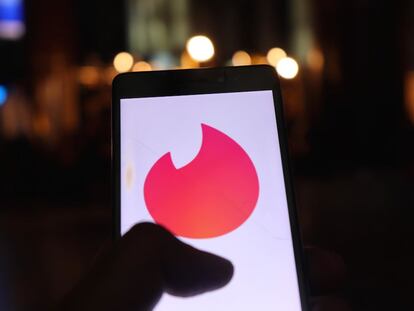 Tinder acaba de incluir en Estados Unidos tres nuevas herramientas para mejorar la seguridad de sus usuarios.