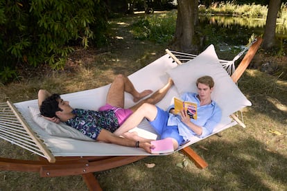 Actors Taylor Zakhar Perez and Nicholas Galitzine, in a still from 'Red, White and Royal Blue'.