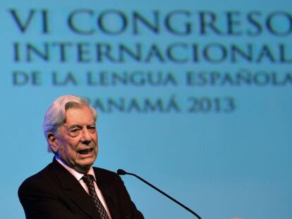 El Nobel Mario Vargas Llosa, durante su intervenci&oacute;n en la apertura en Panam&aacute; del VI Congreso de la Lengua Espa&ntilde;ola. 