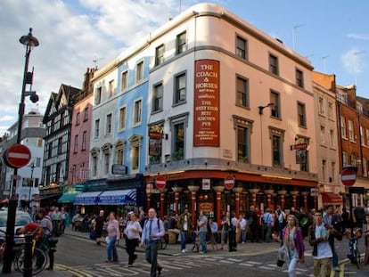 El pub The Coach and Horses, en el Soho de Londres. 