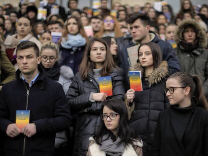 Estudiantes de Derecho rumanos se manifiestan contra la reforma d ela justicia, este mi&eacute;rcoles en Bucarest. 