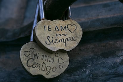 Love padlocks in Madrid’s Plaza Mayor in April 2022. 