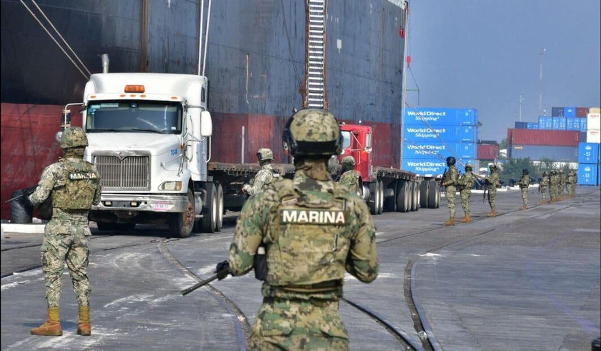 La investigación de la red de contrabando de la Marina afirma que los  líderes “supuestamente estaban respaldados” por el secretario Ojeda | EL  PAÍS México