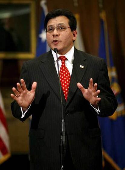 El ministro de Justicia de EE UU, Alberto Gonzales, ayer.