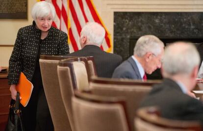 Janet Yellen, al llegar a la reuni&oacute;n de gobernadores de la Fed