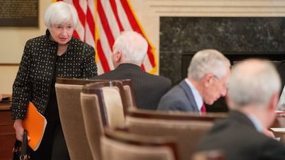 Janet Yellen, al llegar a la reuni&oacute;n de gobernadores de la Fed