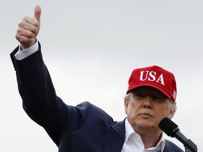 El presidente electo de EE UU, Donald Trump, durante su gira de agradecimiento por la victoria electoral, en Alabama.