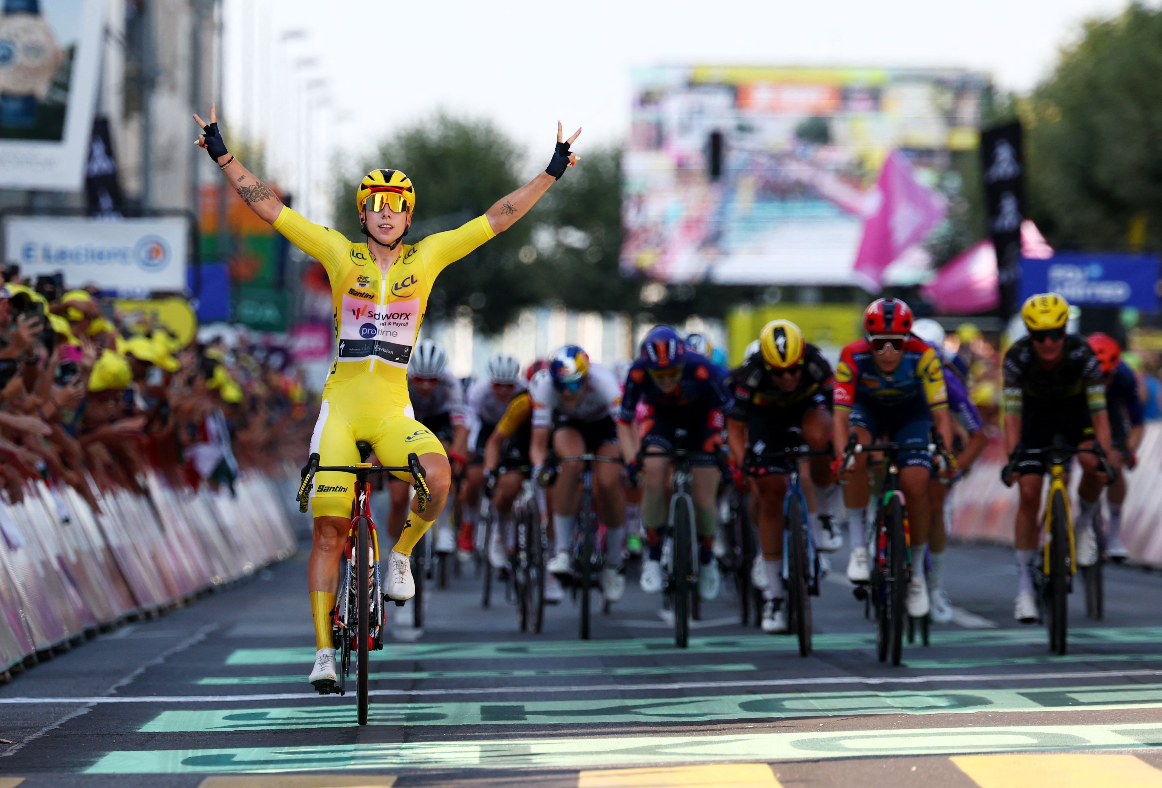 La invencible sprinter Lorena Wiebes logra en Ginebra su segunda victoria en el Tour femenino
